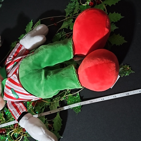 Disney 🎁 Holiday 2023 Mickey Plush NWT - Picture 5 of 6